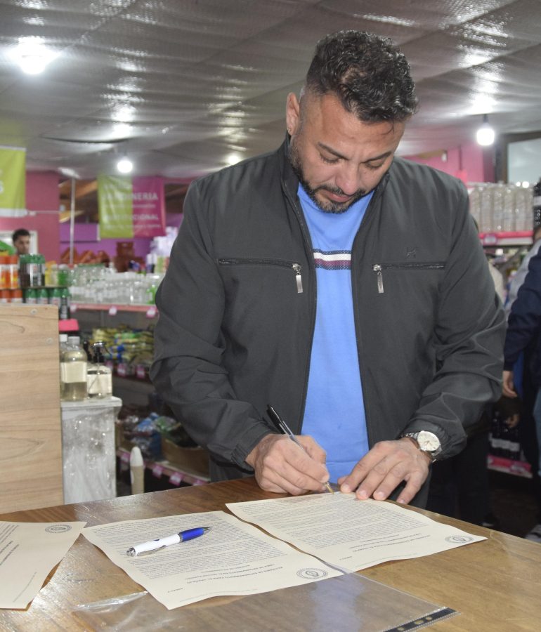 Con politicas de inclusion Posadas garantiza el acceso laboral a personas con discapacidad 4 - 9