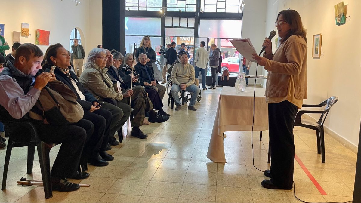Exitoso taller literario para personas con discapacidad visual en Posadas 3 - 5