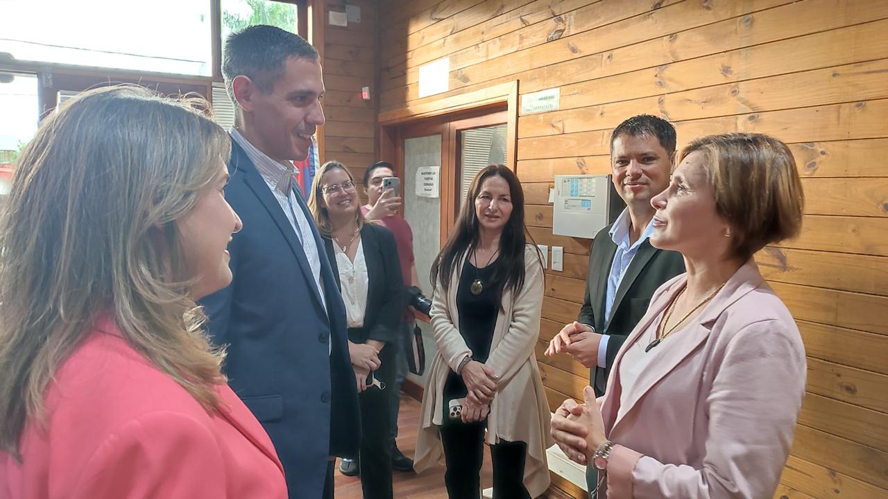 Misiones y Paraguay avanzan en acuerdos para potenciar el sector industrial y forestal