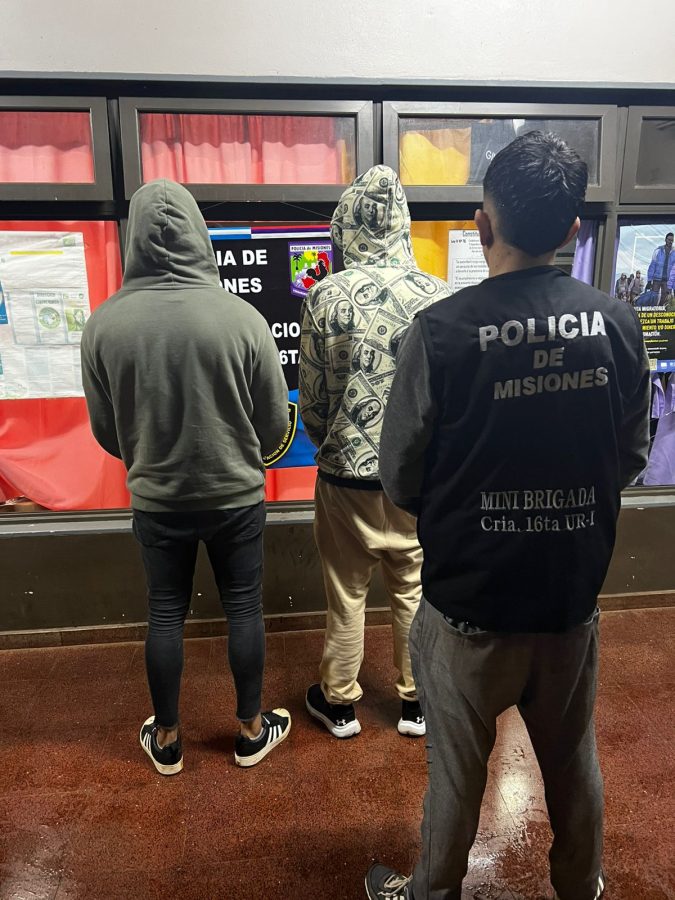 Operativos policiales multiples detenidos tras allanamientos simultaneos en Posadas 4 - 5