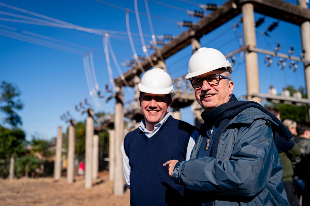 Passalacqua inauguró una nueva red de abastecimiento energético en El Soberbio 5 10 - Passalacqua inauguro una nueva red de abastecimiento energetico en El Soberbio 2 - 9