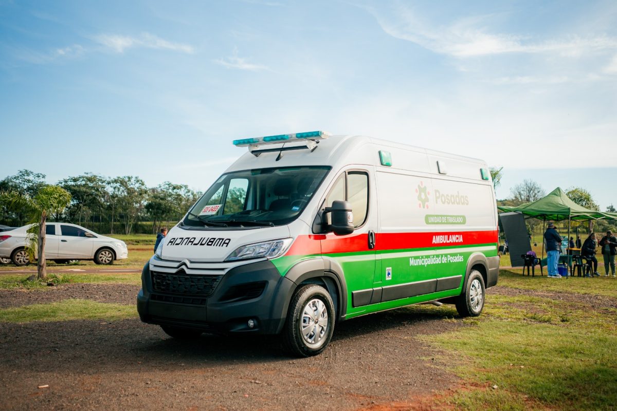 Posadas refuerza la atencion sanitaria con la incorporacion de dos ambulancias 3 - 11