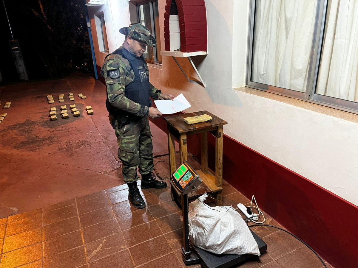 Prefectura secuestró droga valuada en casi $300 millones en un operativo nocturno en Montecarlo 1 2 - Prefectura secuestro droga valuada en casi 300 millones en un operativo nocturno en Montecarlo 3 - 1