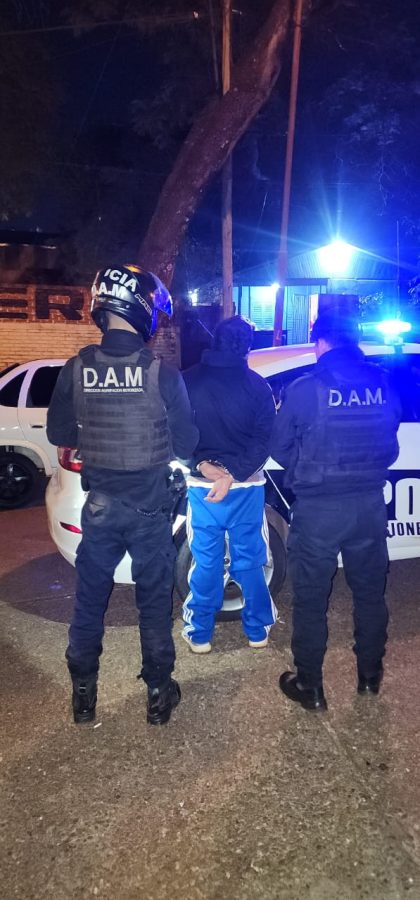Rapida intervencion policial permitio la detencion de un delincuente tras robar una casa en Posadas 1 - 1