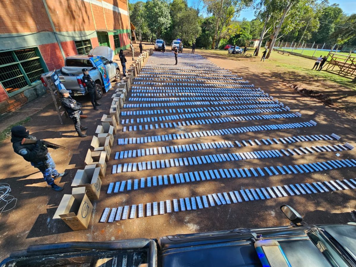 Secuestran una camioneta robada cargada con más de $82 millones en cigarrillos de contrabando en Andresito
