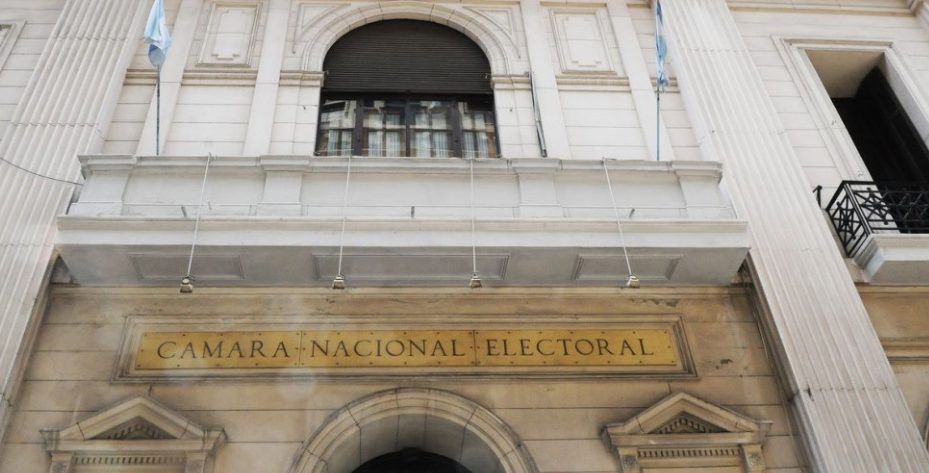 Notificaron a la Cámara Nacional Electoral de la inhabilitación de Cristina Kirchner para ejercer cargos