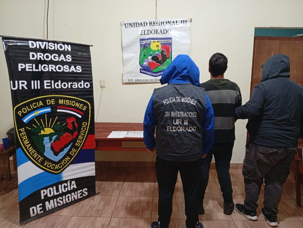 Detuvieron en Eldorado a un dealer en plena venta de dosis de cocaína