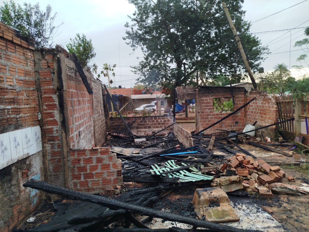 Iguazú: denuncia que su casa fue robada y luego incendiada en el barrio Libertad