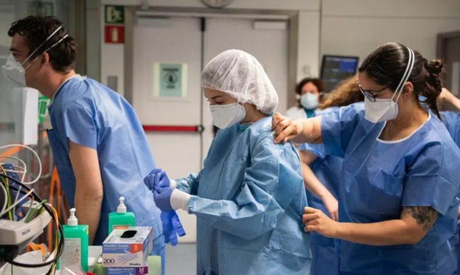 médicos
