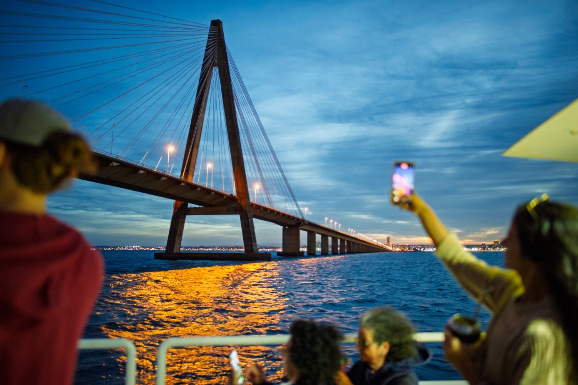 Vivir el Paraná con todos los sentidos: este domingo, nuevo paseo náutico en el catamarán