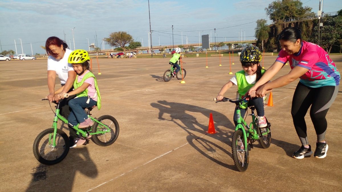 "Biciescuelas Argentinas", la propuesta que invita a pedalear y jugar en Posadas