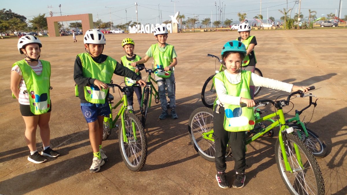 Biciescuelas Argentinas la propuesta que invita a pedalear y jugar en Posadas 4 - 3