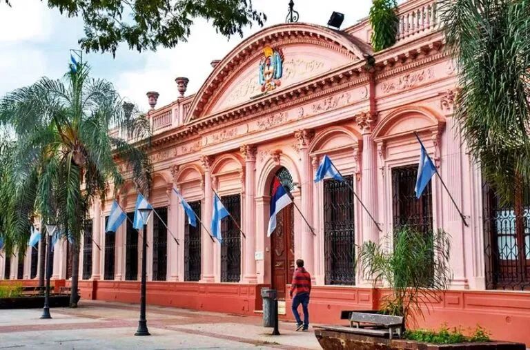 Con el equilibrio fiscal como norte, Misiones prohíbe ampliar la planta estatal