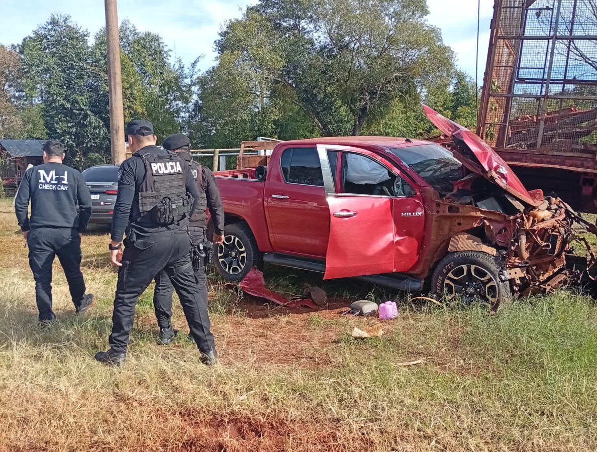 Detectaron camionetas con irregularidades: una adaptada para contrabando y otra robada en Brasil