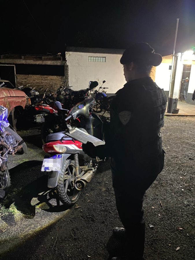 Detuvieron a dos presuntos ladrones de motos y recuperaron tres rodados en Misiones 4 - 3