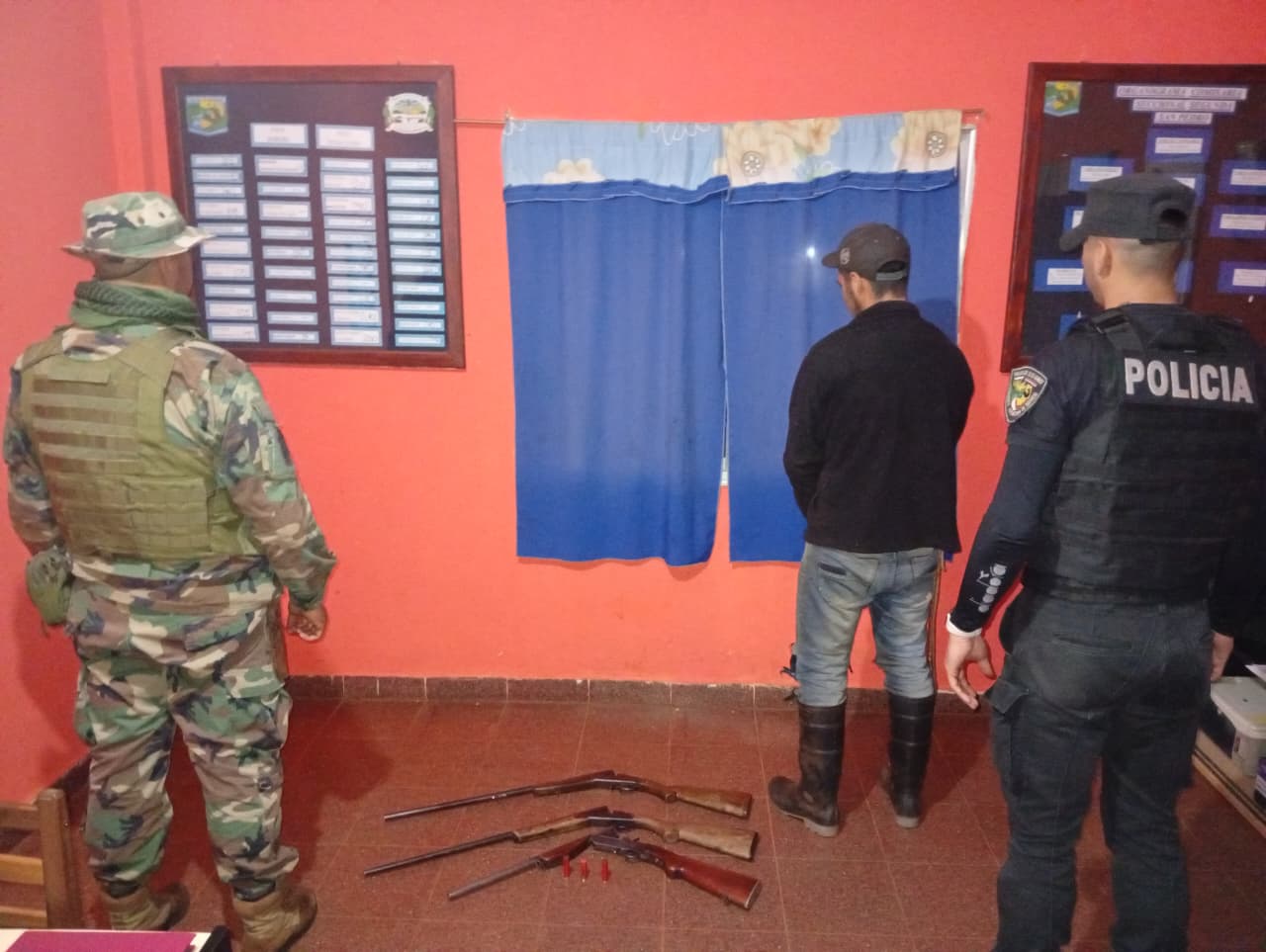 Detuvieron a un hombre por cazar en una zona protegida de San Pedro y le secuestraron sus armas