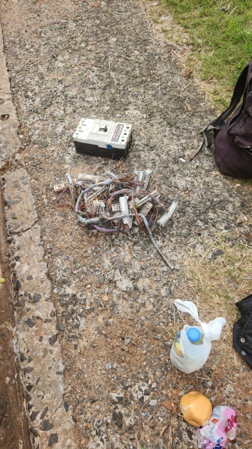 Terminaron detenidos en Posadas tras ser sorprendidos robando cables 1 2 - IMG 20250710 WA0085 - 1