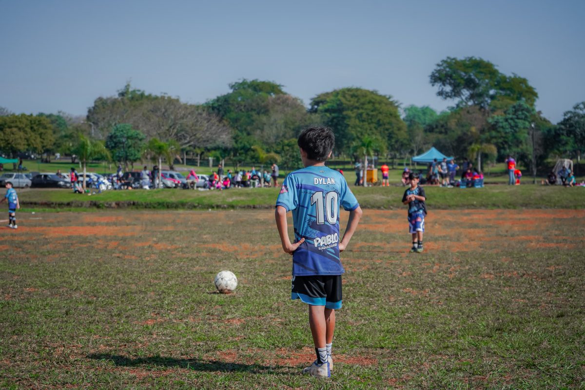 Mas de 1000 chicos participaron del Torneo de Futbol Infantil en el Parque de la Ciudad de Posadas 1 - 1