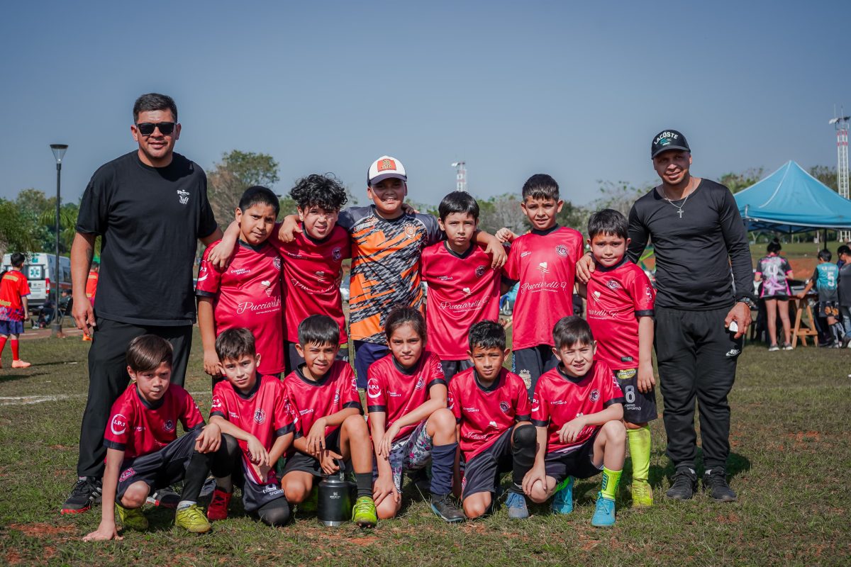 Mas de 1000 chicos participaron del Torneo de Futbol Infantil en el Parque de la Ciudad de Posadas 3 - 5