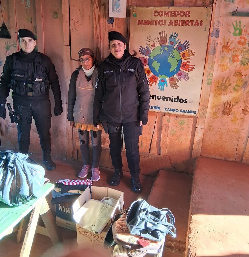 Policias realizaron donaciones a comedores tras campanas solidaria en Campo Grande 2 - 3