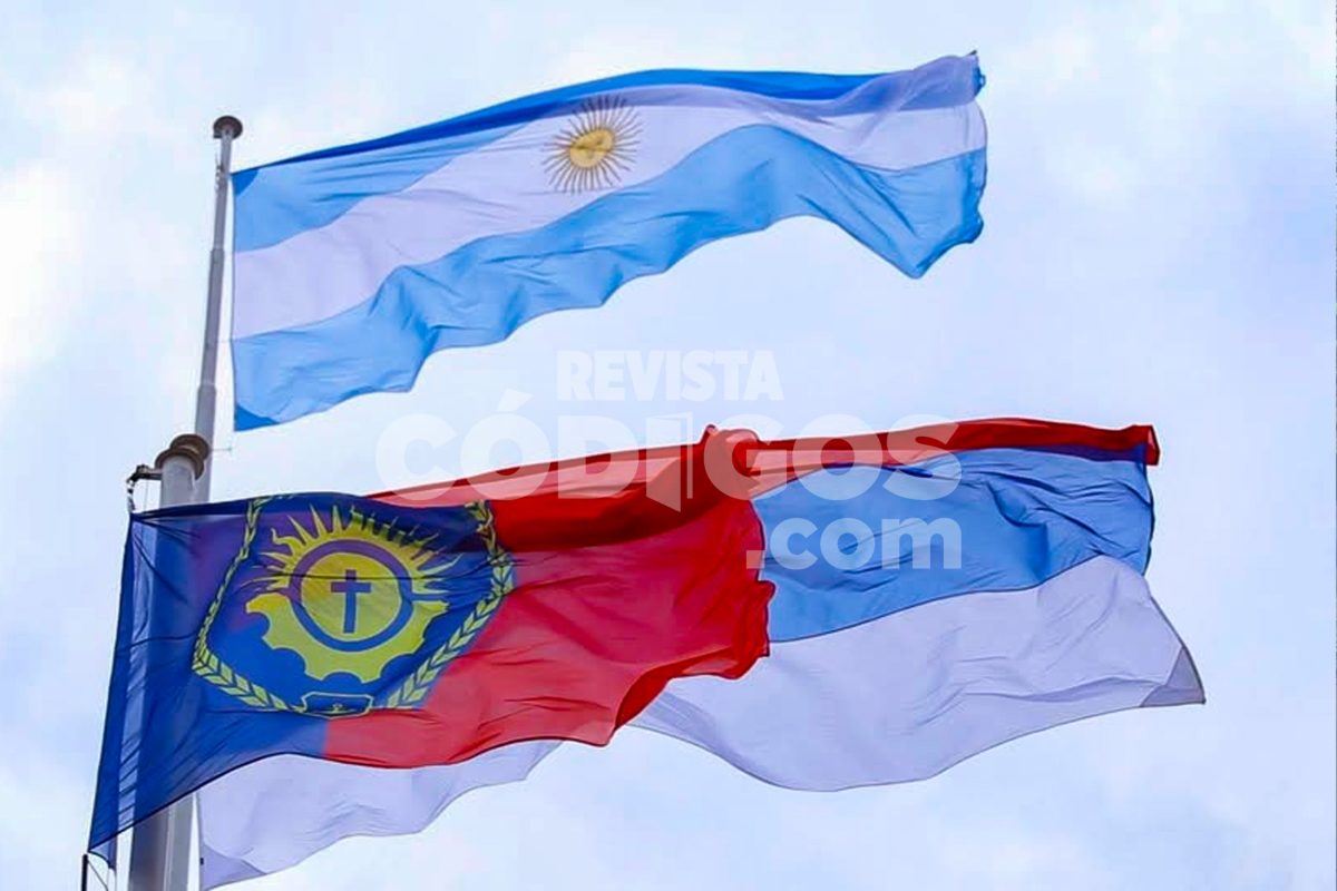 Posadas conmemoró una década de la creación de su bandera