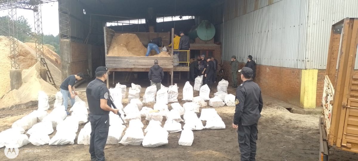 Incineraron casi 2.400 kilos de marihuana incautada en operativos federales