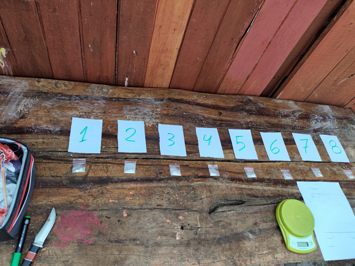 Iguazú: allanamientos simultáneos dejaron tres demorados, dosis de cocaína tipo “pedra” y vehículos incautados 3 6 - allanamientos en iguazu 4 - 5