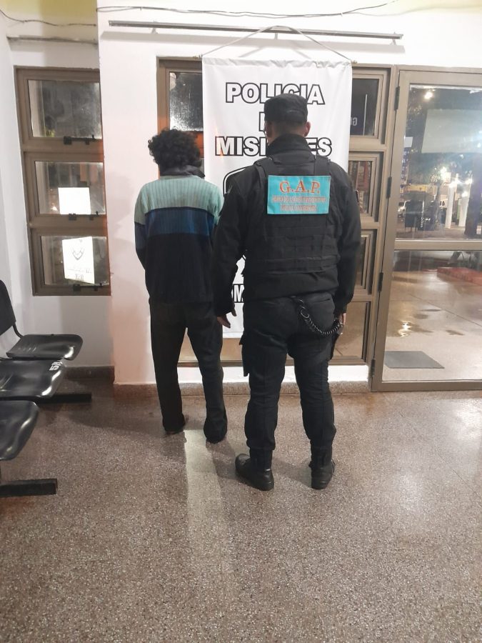 detenido posadas 2 - 1