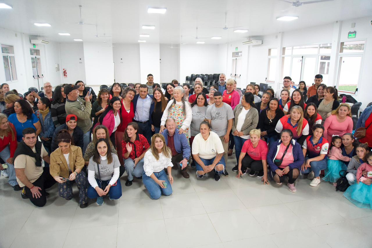 Herrera Ahuad encabezó homenaje a cocineras comunitarias en el Club Legislativo