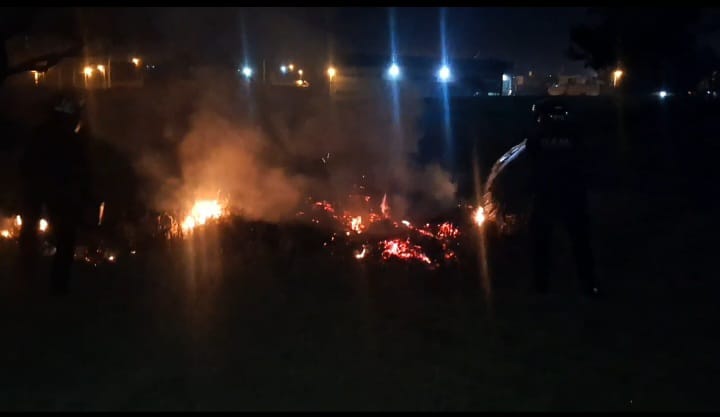 Detuvieron a dos hombres que iniciaron un incendio de pastizales en Garupá 1 2 - incendio pastizales 1 - 1