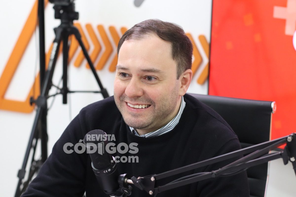 Ariel Marinoni y Suzel Vaider pasaron por el streaming de Códigos 4 8 - Ariel Marinoni y Suzel Vaider pasaron por el streaming de Codigos 14 - 7