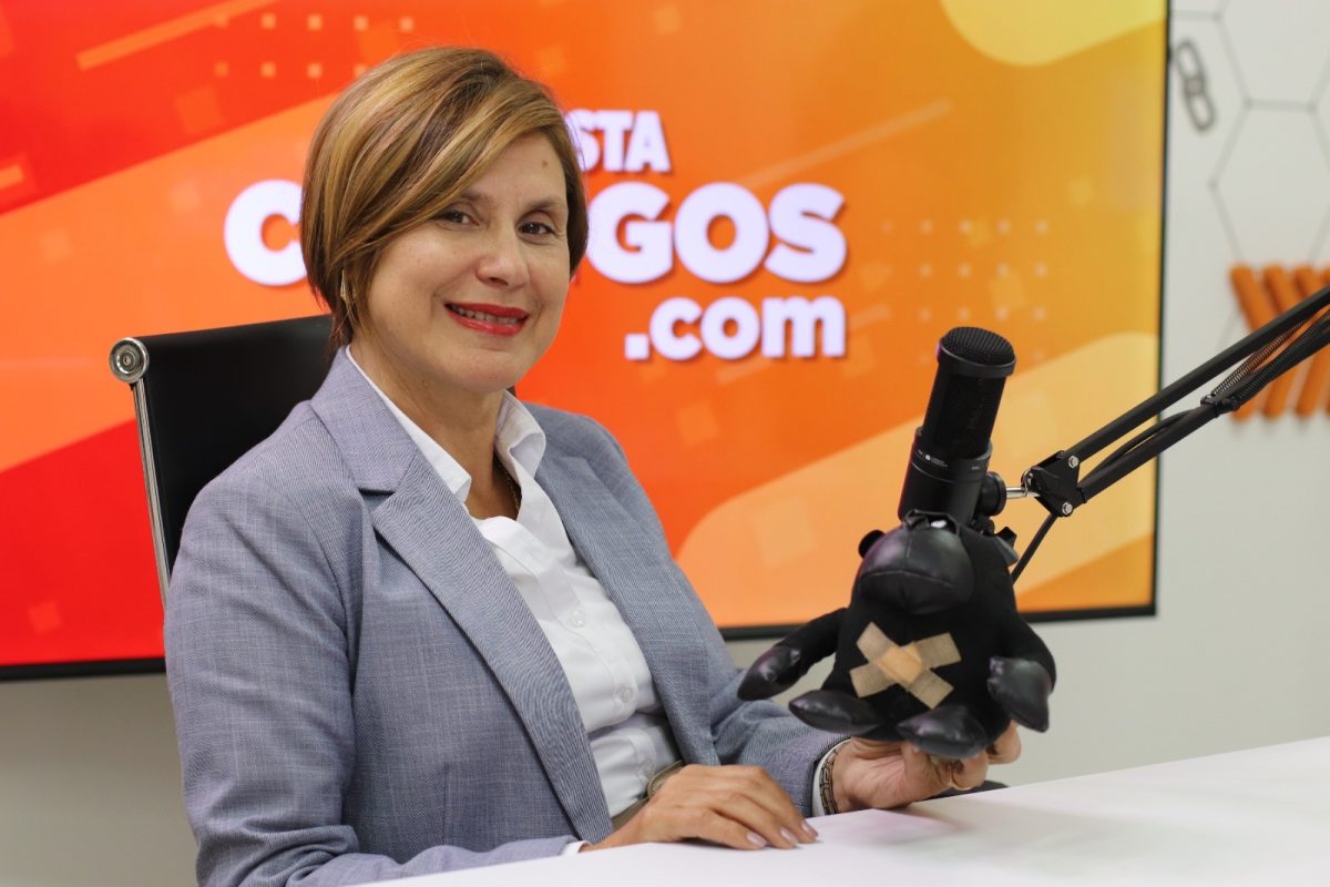 Ariel Marinoni y Suzel Vaider pasaron por el streaming de Códigos 12 24 - Ariel Marinoni y Suzel Vaider pasaron por el streaming de Codigos 8 - 23