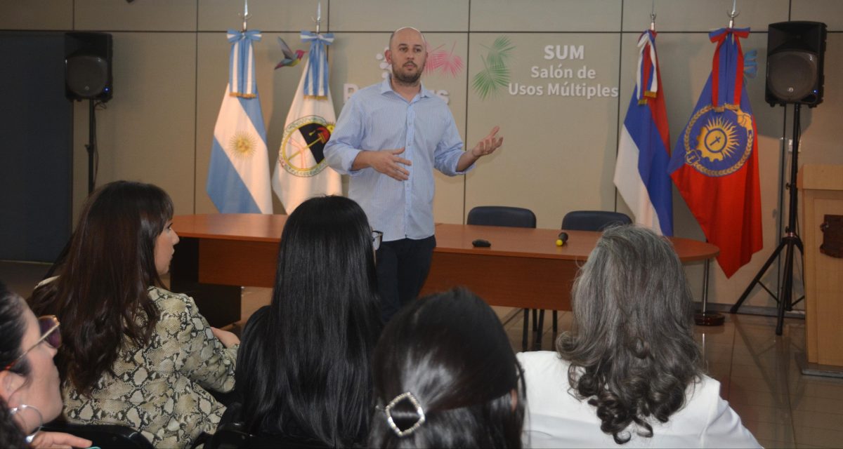 Comenzo la capacitacion gratuita para emprendedores gastronomicos en Posadas 1 - 13