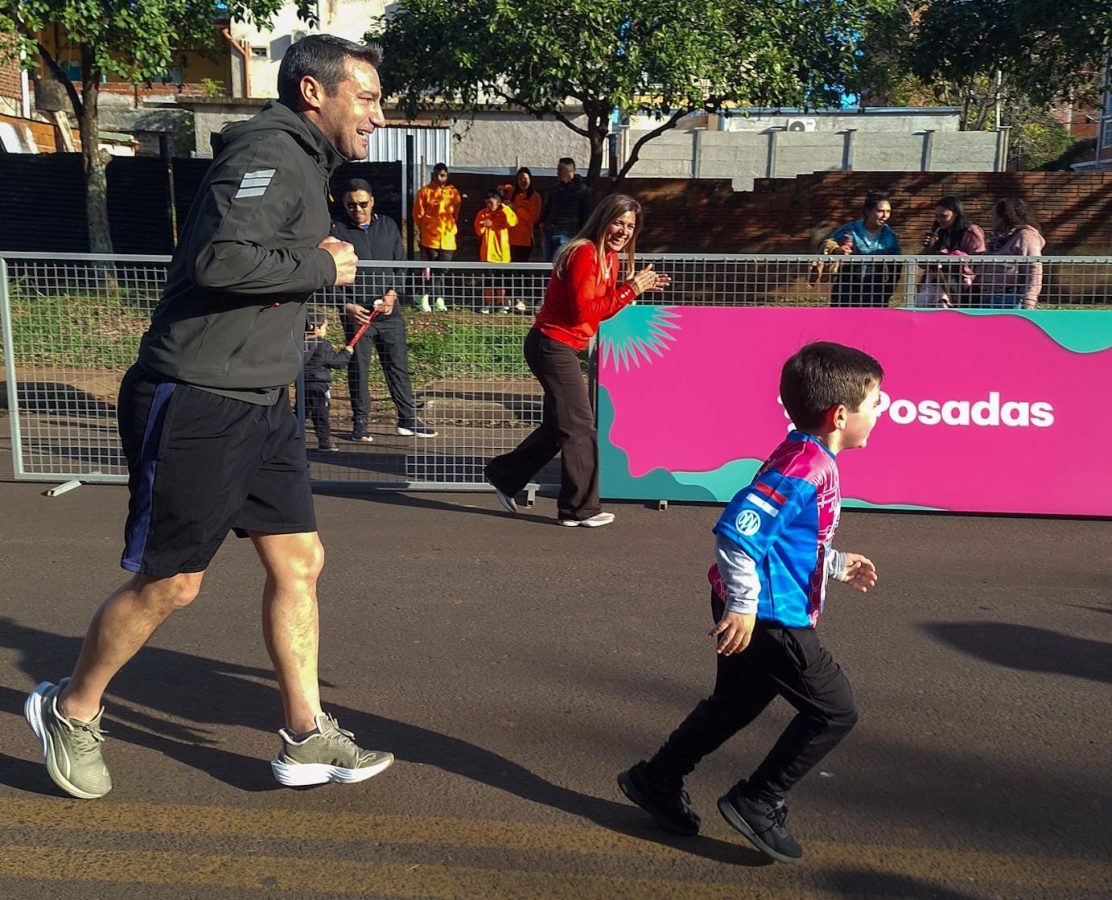 Con 250 participantes se corrio la Maraton Kids en Posadas 1 - 5