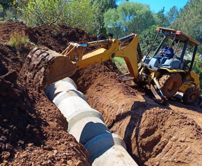Construyen nueva alcantarilla para mejorar la infraestructura de la ...