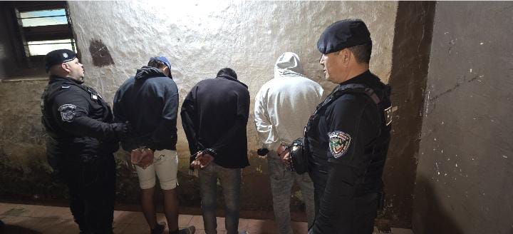 Desarticularon a una banda de delincuentes en Eldorado y hay 8 detenidos 2 - 7