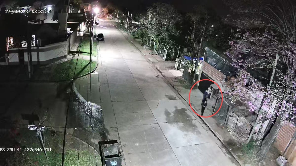 Detuvieron a dos ladrones que fueron detectados por camaras del 911 en Posadas 1 - 25