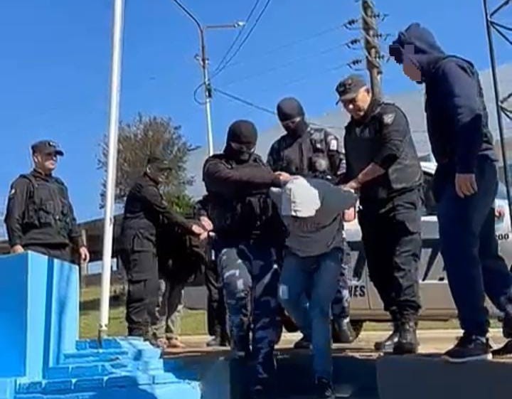Dos presuntos sicarios fueron detenidos tras el asesinato de un sereno en Bernardo de Irigoyen 2 - 3