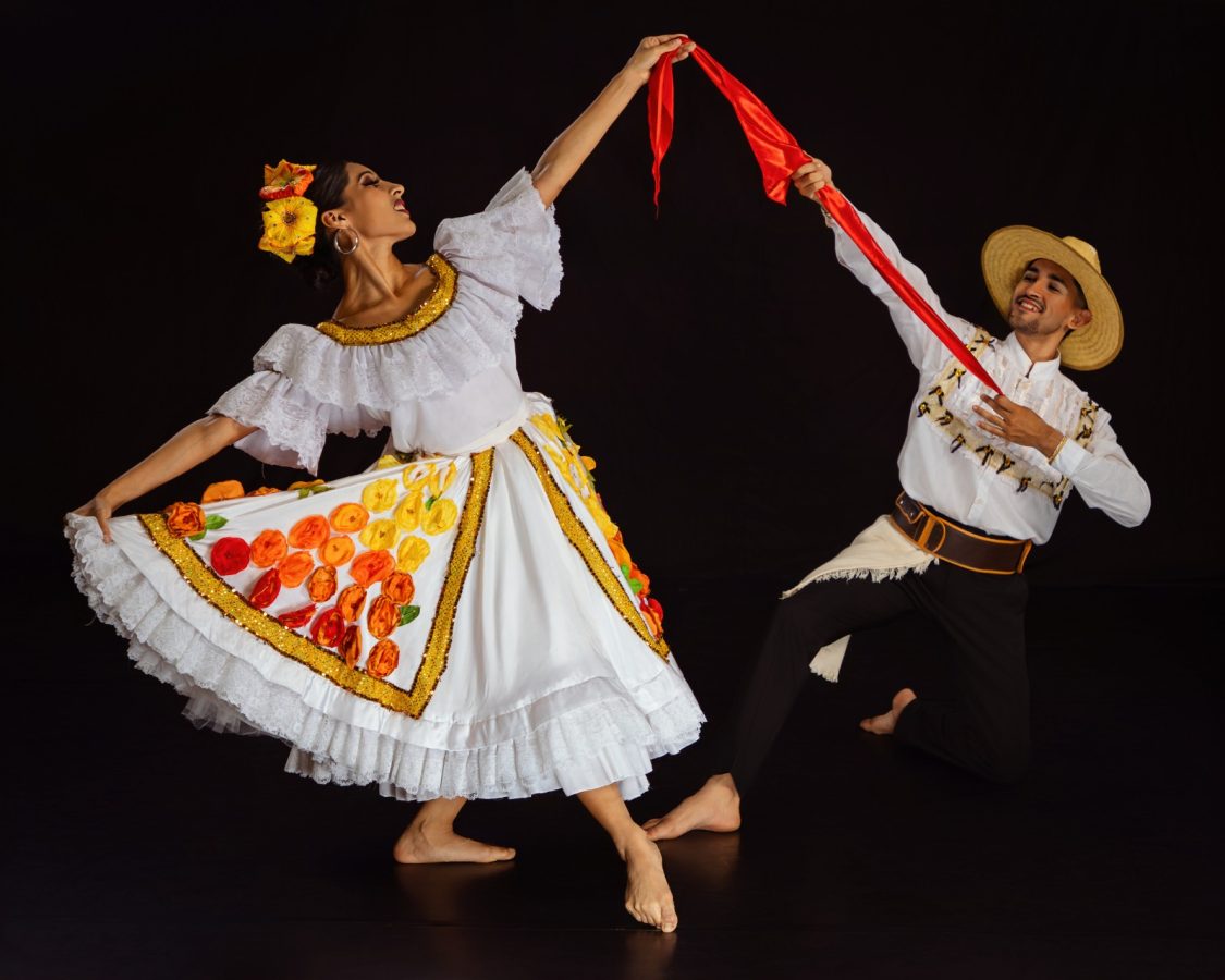 El Ballet del Parque del Conocimiento celebra el Día del Folklore en el Teatro Lírico de Posadas