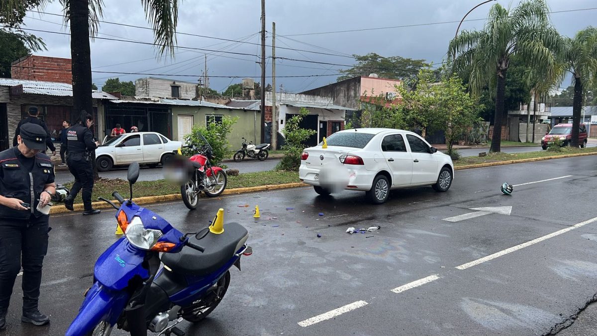 Triple choque en Posadas terminó con una mujer hospitalizada