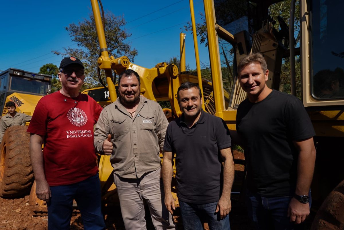 Passalacqua y Herrera Ahuad recorrieron obras en caminos terrados de Torta Quemada