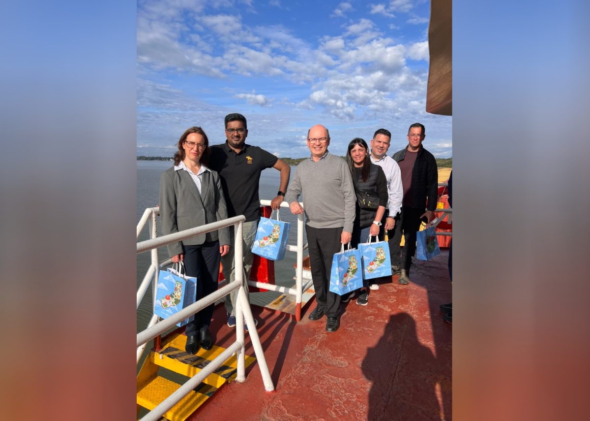 La Organizacion Mundial de Aduanas visito el Puerto de Posadas y destaco su rol estrategico en el NEA - 11