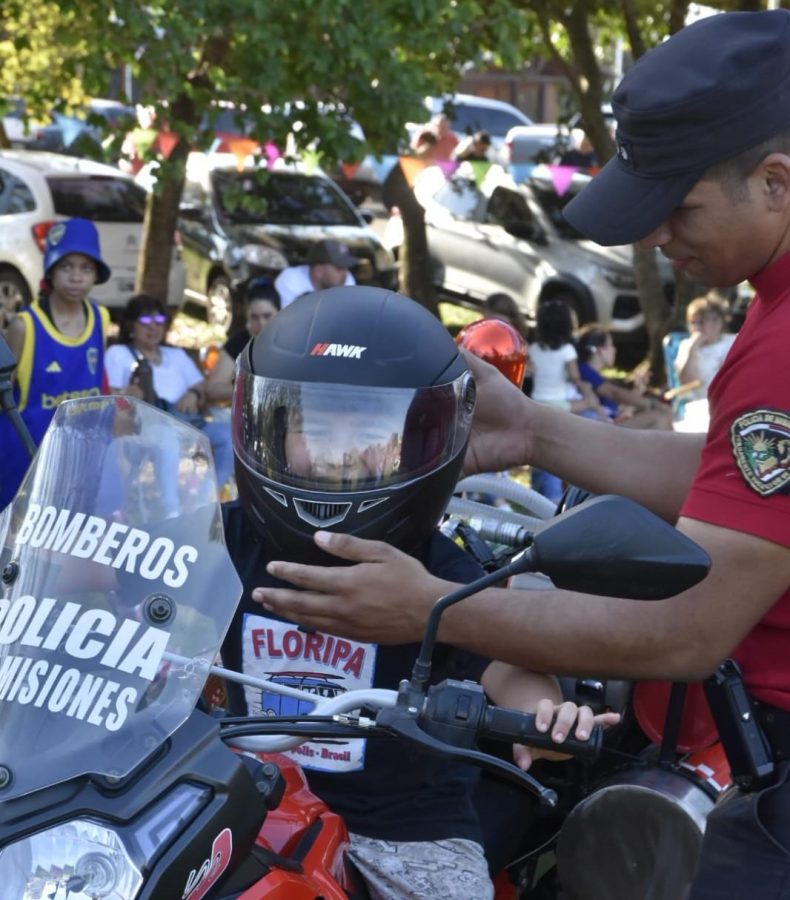 La Policía de Misiones celebró el Mes de las Infancias con actividades en toda la provincia 2 4 - La Policia de Misiones celebro el Mes de las Infancias con actividades en toda la provincia 2 - 3
