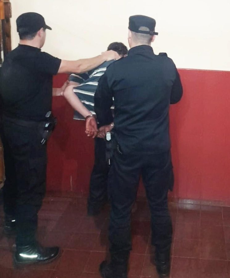 Patrullajes policiales permitieron arrestar a seis hombres involucrados en delitos en Misiones 3 6 - Patrullajes policiales permitieron arrestar a seis hombres involucrados en delitos en Misiones 2 - 5