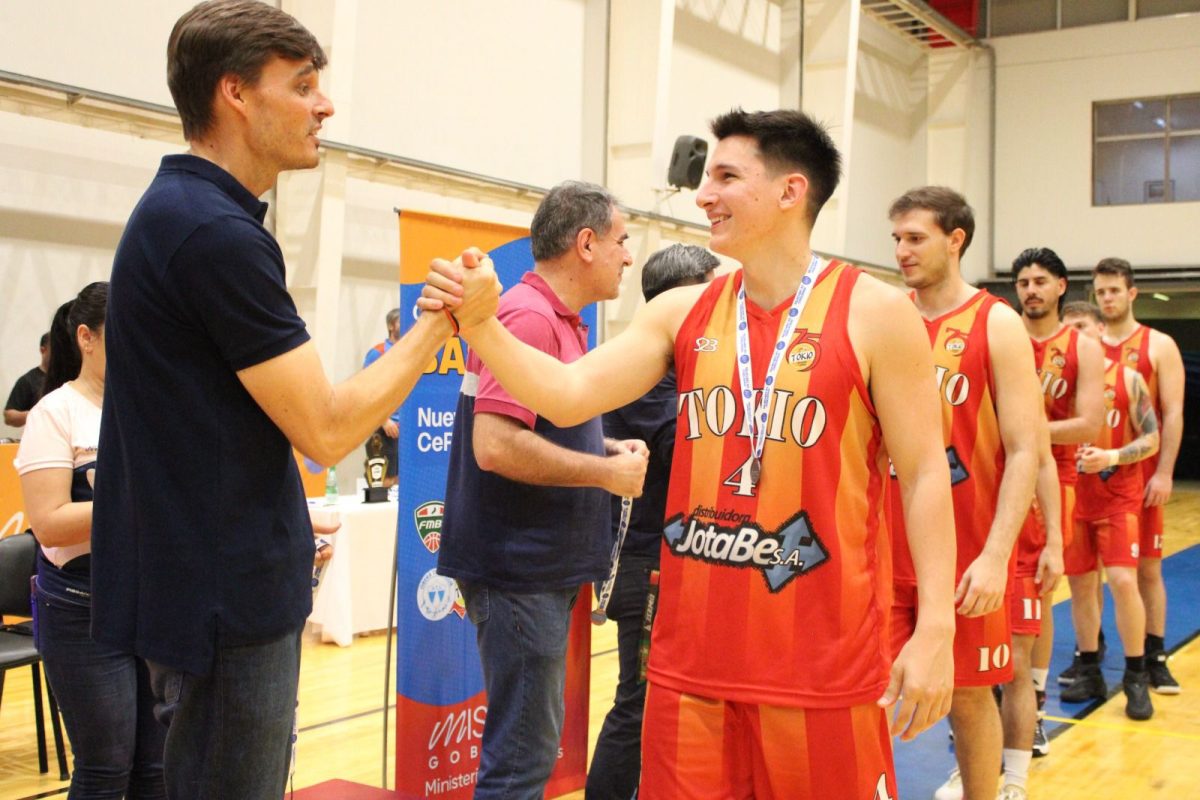 Tokio y OTC inauguraron la nueva cancha de básquet del Cepard 4 8 - Tokio y OTC inauguraron la nueva cancha de basquet del Cepard 5 - 7