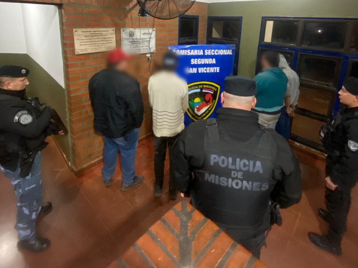 detenido (2)