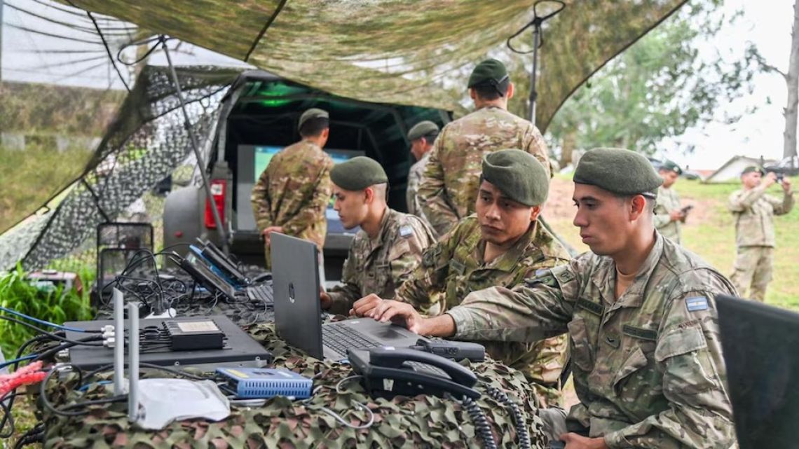 militares