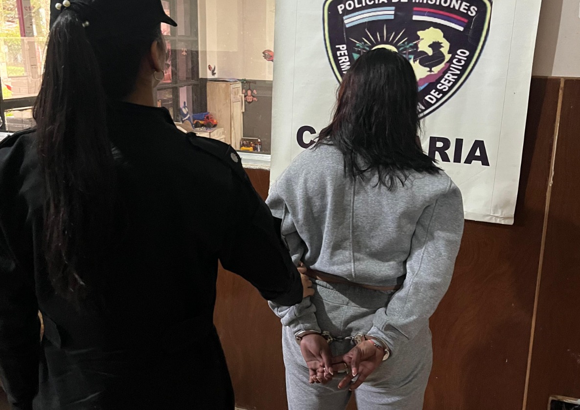 mujer detenida