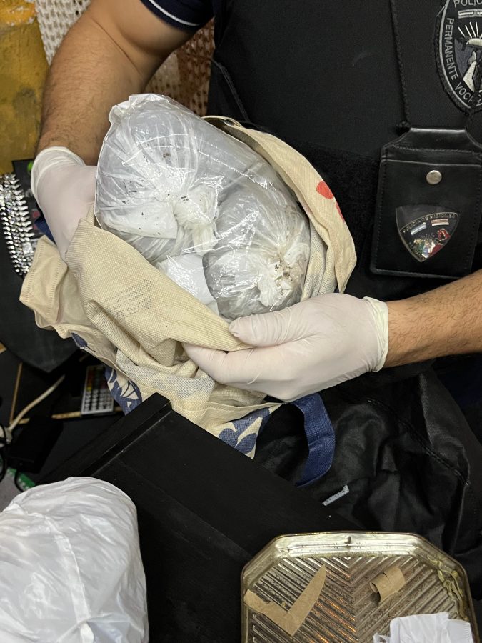 Golpe al narcomenudeo en Oberá: cocaína, marihuana y seis motos incautadas 3 6 - obera detenidos 4 - 5
