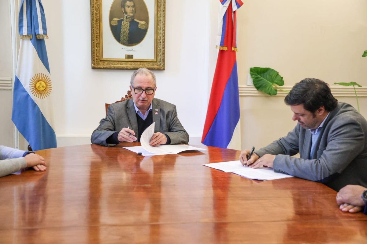 Passalacqua firmó convenio para modernizar y optimizar la gestión pública